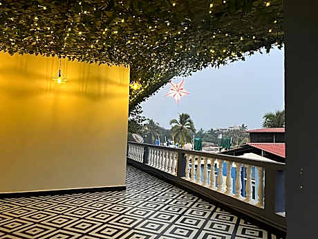 Travellers Guest House