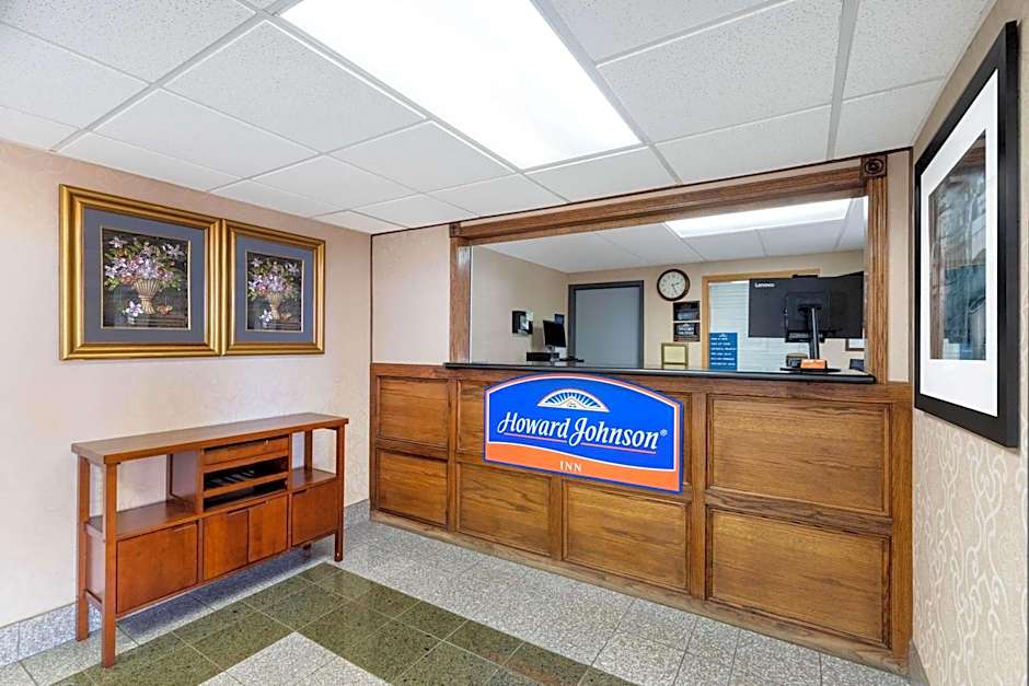 Howard Johnson by Wyndham Gillette