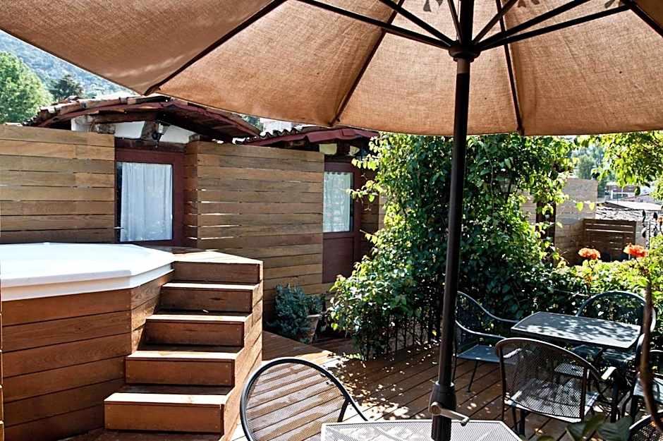 Petit Mesón (Pet Friendly Hotel)