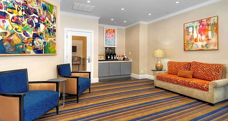 Best Western Plus Palm Court Hotel