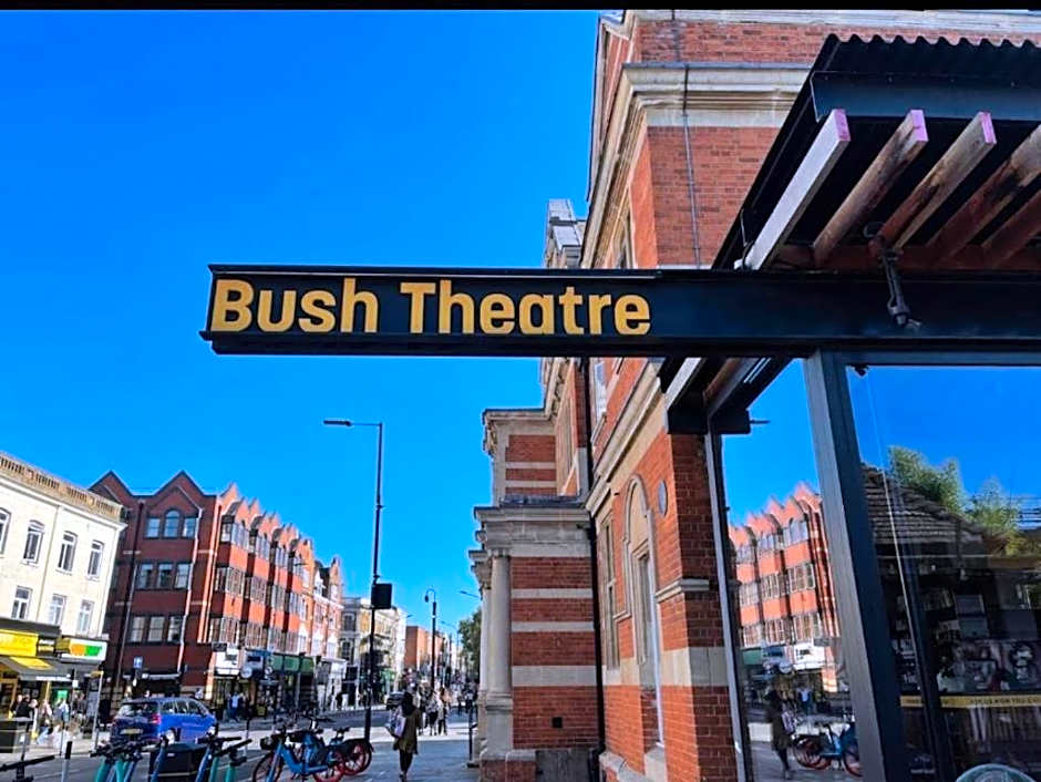 London Budget Bliss, London W12, white city, shepherd's bush market