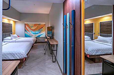 Queen Room with Two Queen Beds
