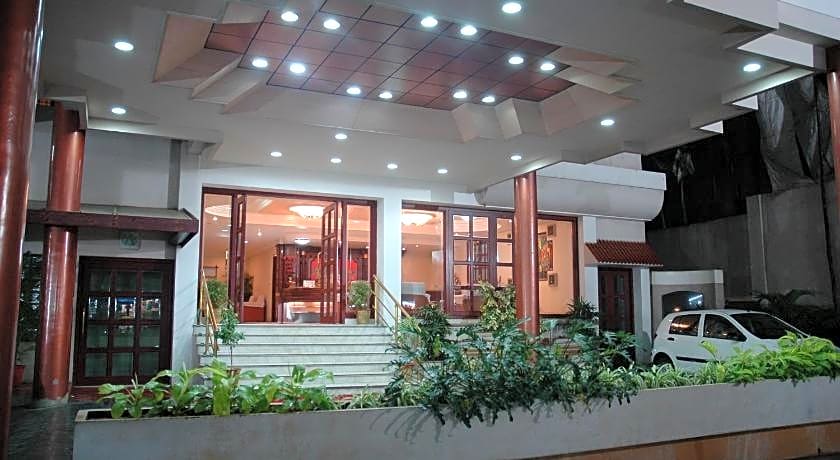 Hotel Gnanam Thanjavur