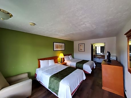 Double Room with Two Double Beds - Smoking