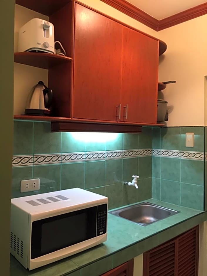 Las Pinas Serviced Apartment