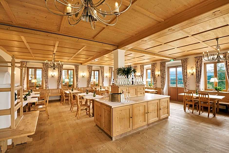 Hotel Auf der Gsteig GmbH