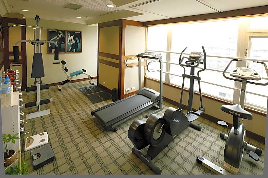 Cambridge Tainan Hotel