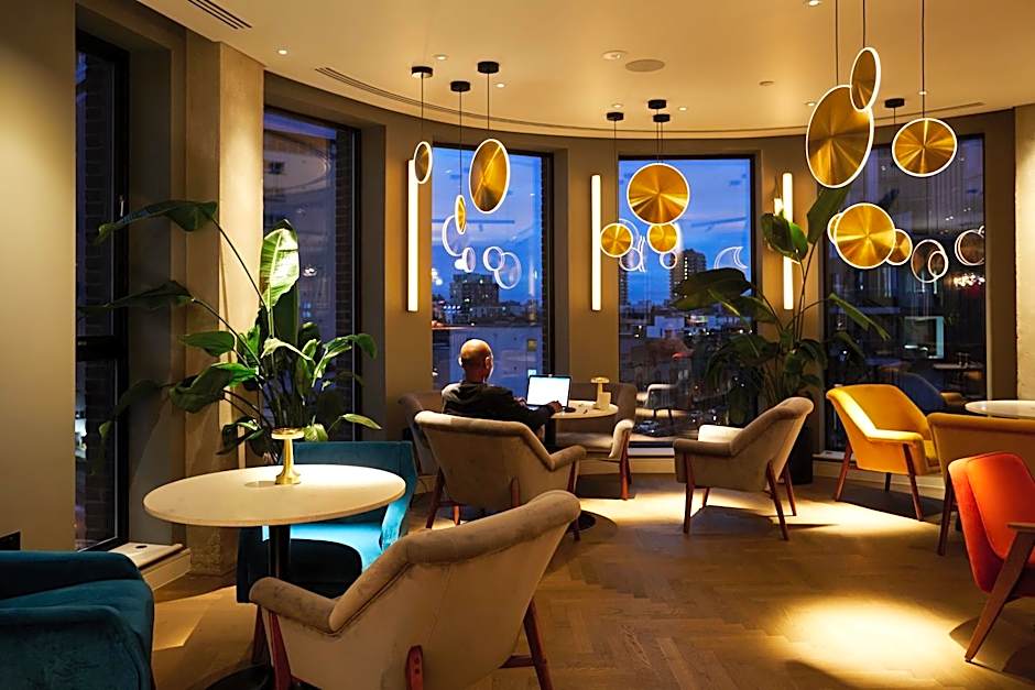 The Gate London City