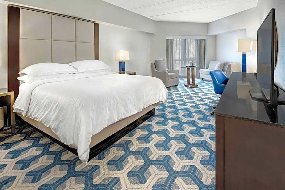 Sheraton Eatontown Hotel
