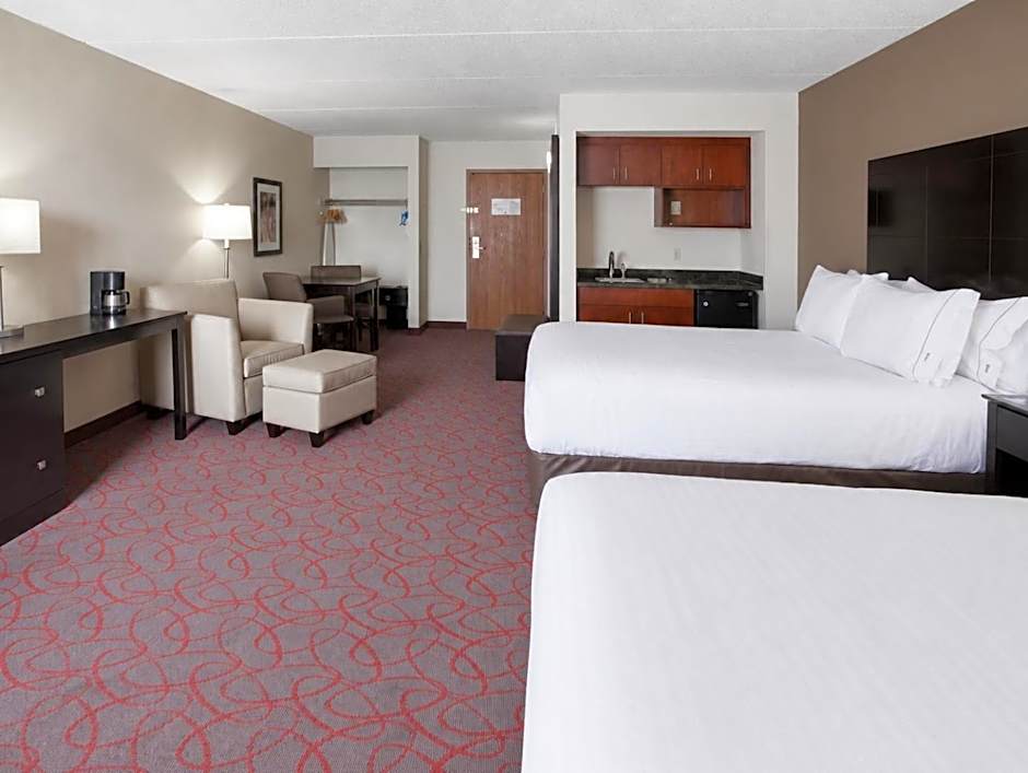 Holiday Inn Express & Suites Bloomington West By IHG