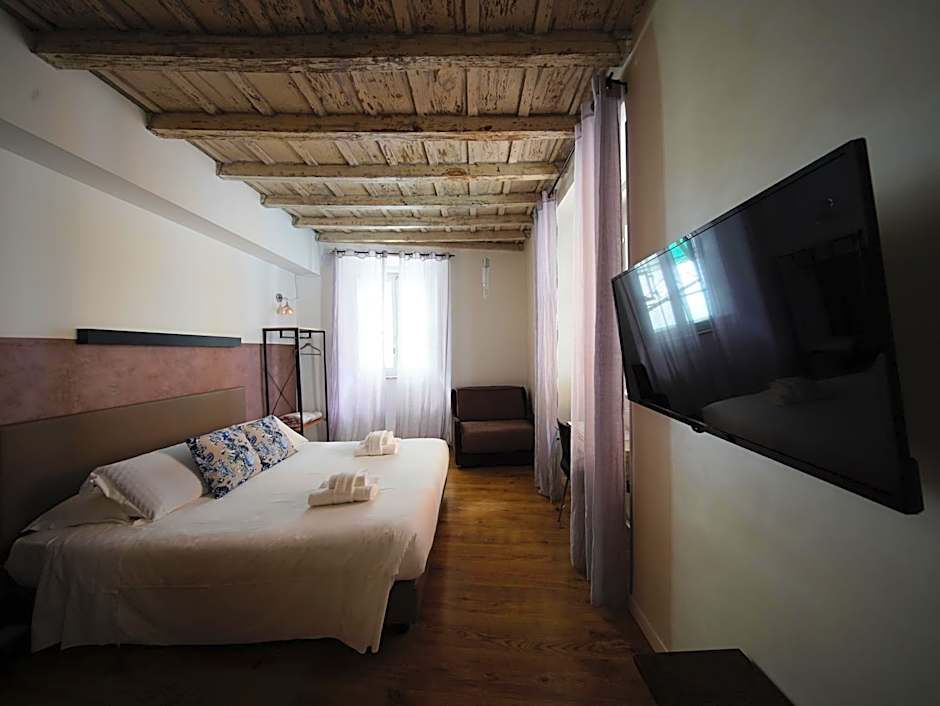 Nerva Accommodation