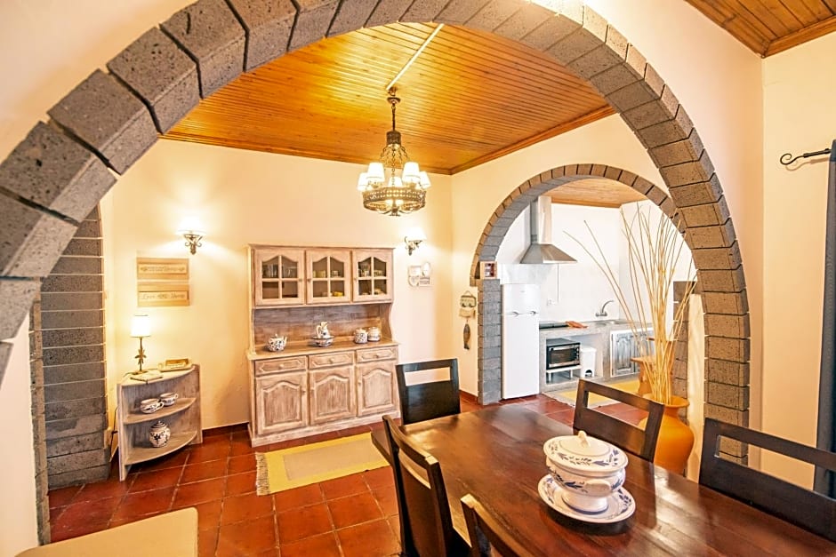 CASA INTI / INTI HOUSE FURNAS