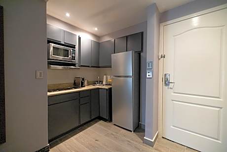 1 Bedroom Suite With 1 King