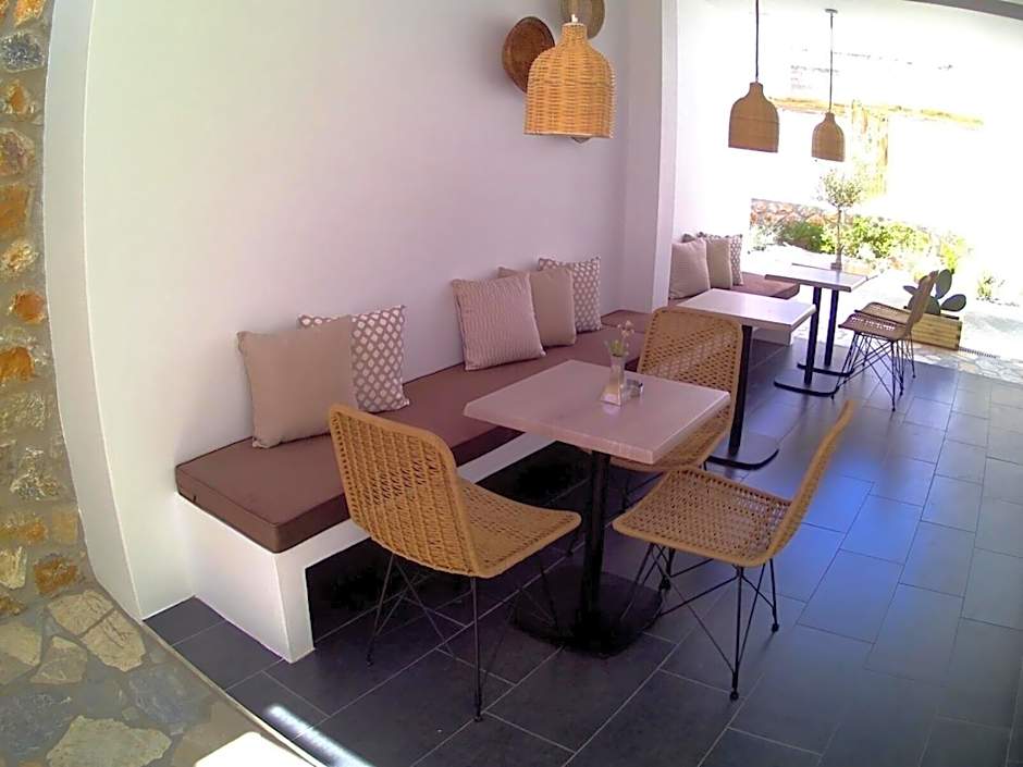 Aellia Hotel & Suites