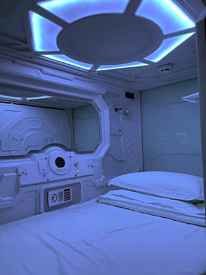 Jianpuke Space Capsule Backpacker Hostel