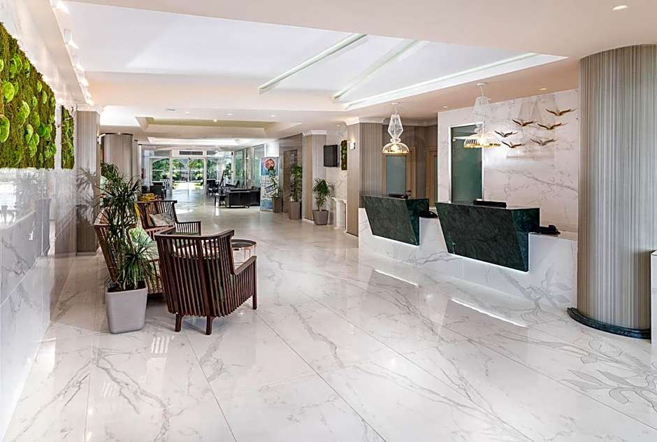 Portes Beach Hotel