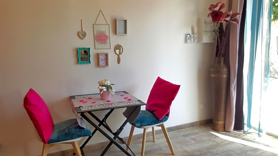 Le Mas Romantique avec Jacuzzi et Sauna privé