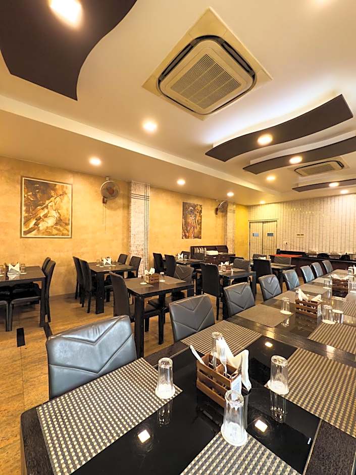 Hotel Royal Palm - A Budget Hotel in Udaipur