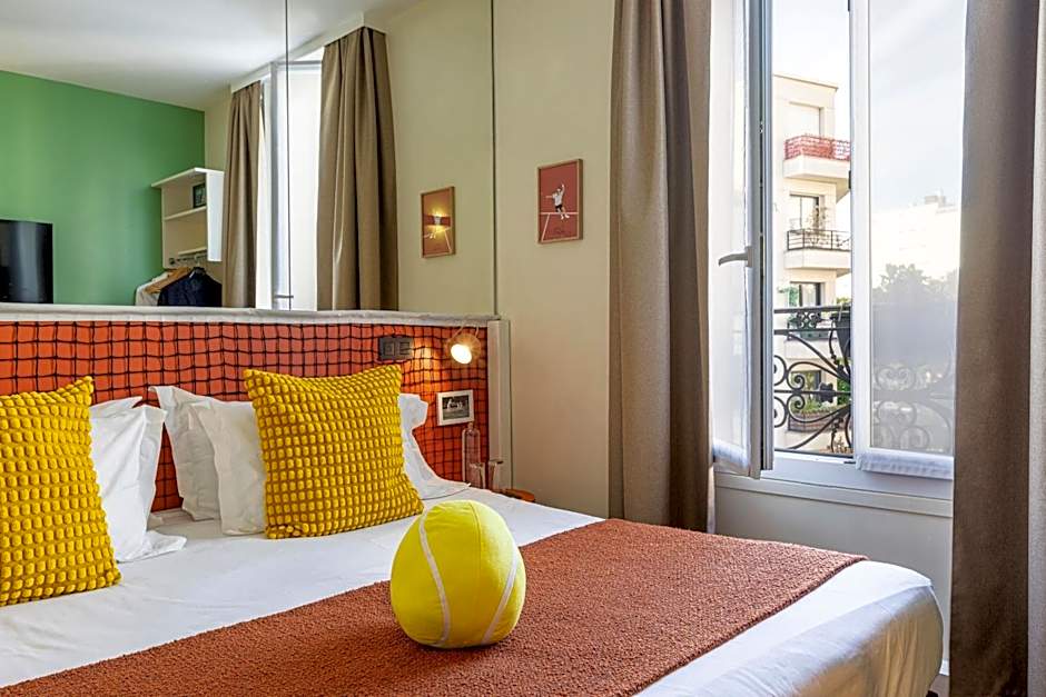 Hotel Olympic by Patrick Hayat