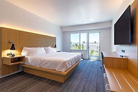 King Room with Balcony