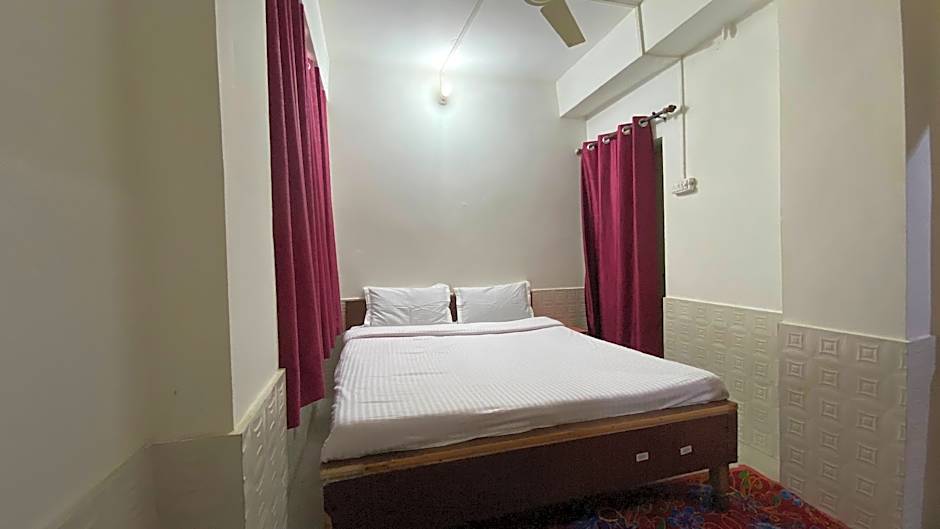 Hotel Ekant Lodge