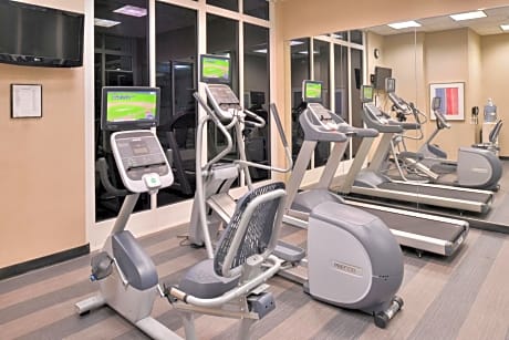 Holiday Inn Kansas City Airport, an IHG Hotel