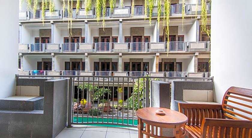 Champlung Mas Hotel