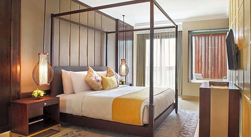 Jambuluwuk Oceano Seminyak Hotel