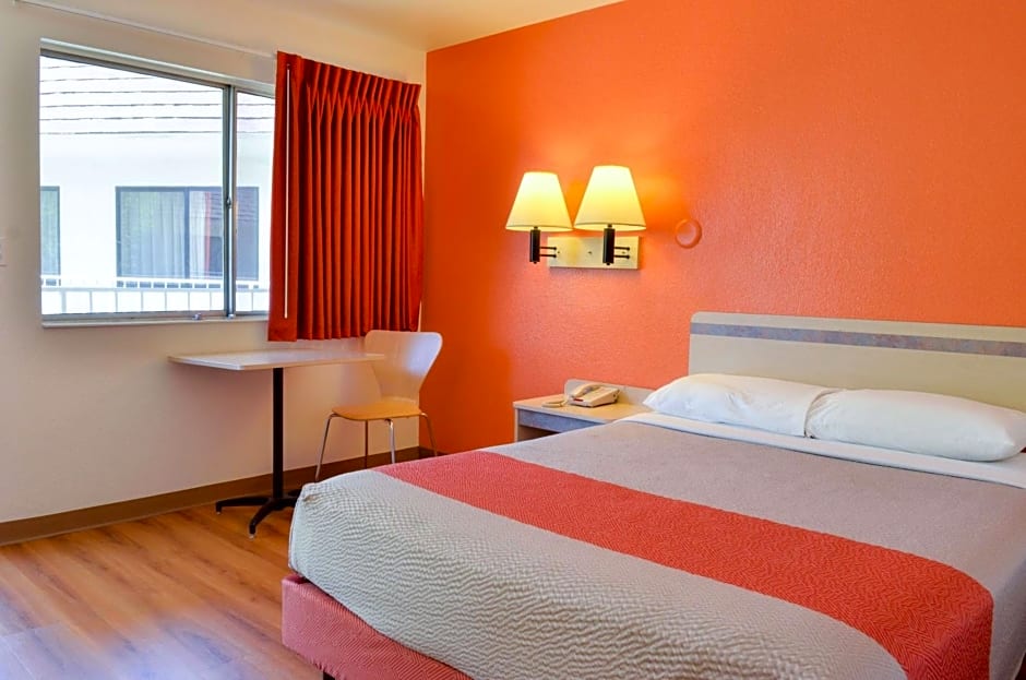 Motel 6-Santa Nella, CA - Los Banos - Interstate 5