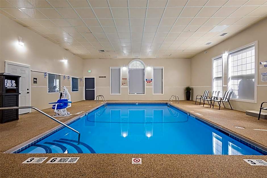 Best Western Crown Inn & Suites