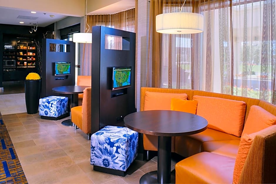 Courtyard By Marriott Columbus Worthington