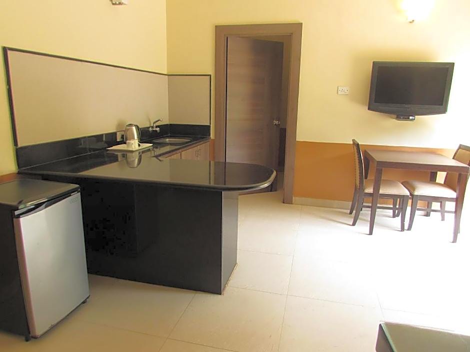 Sandalwood Hotel & Suites