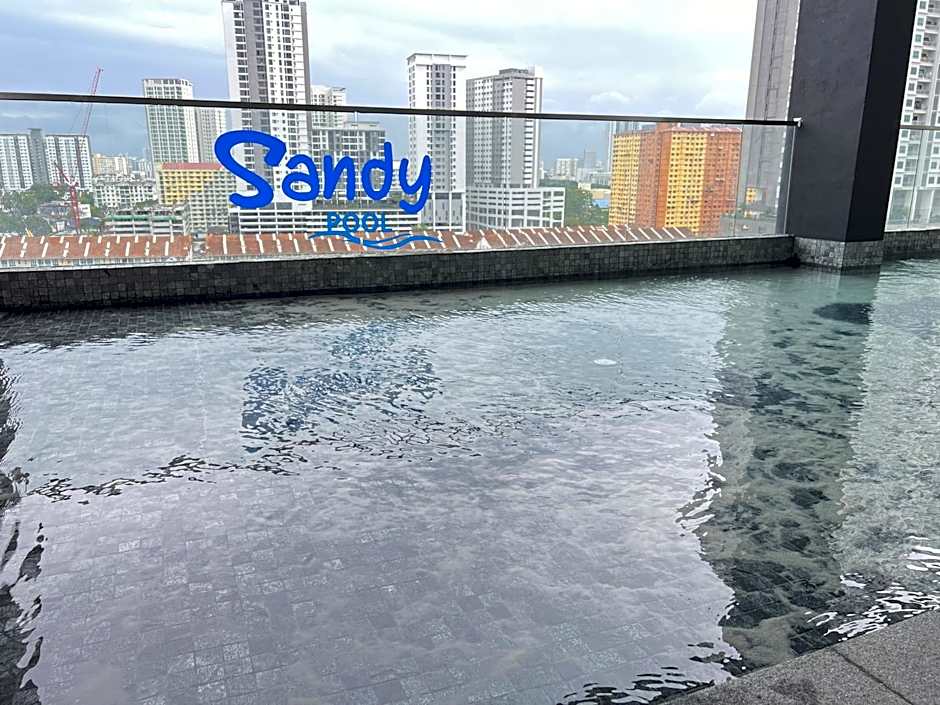 Georgetown Urban Family & Baby-Friendly Home with Skypool Seaview