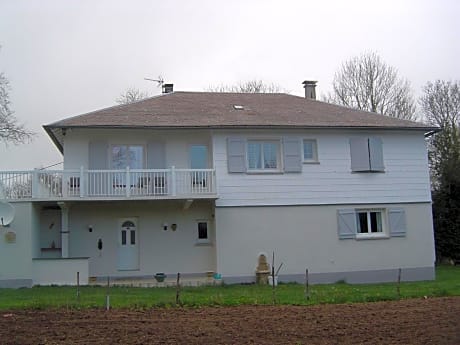 CHAMBRE D'HOTES LES MENHIRS
