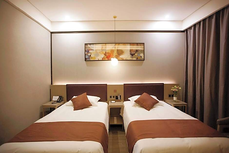 GYA Jiaxing Tongxiang City Century Avenue Hotel