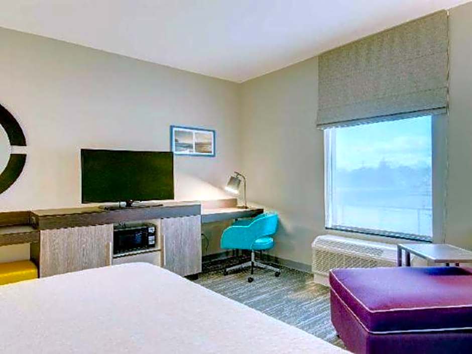 Hampton Inn & Suites Boston/Stoughton
