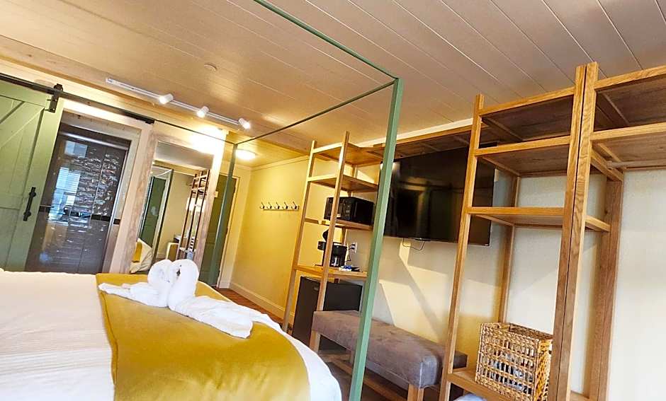 Arbors at Island Landing Hotel & Suites