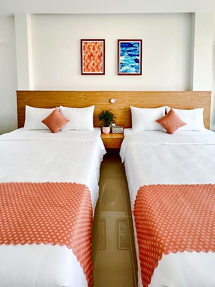 Tuna Hotel