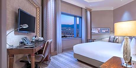 Executive King Room - Lounge Access