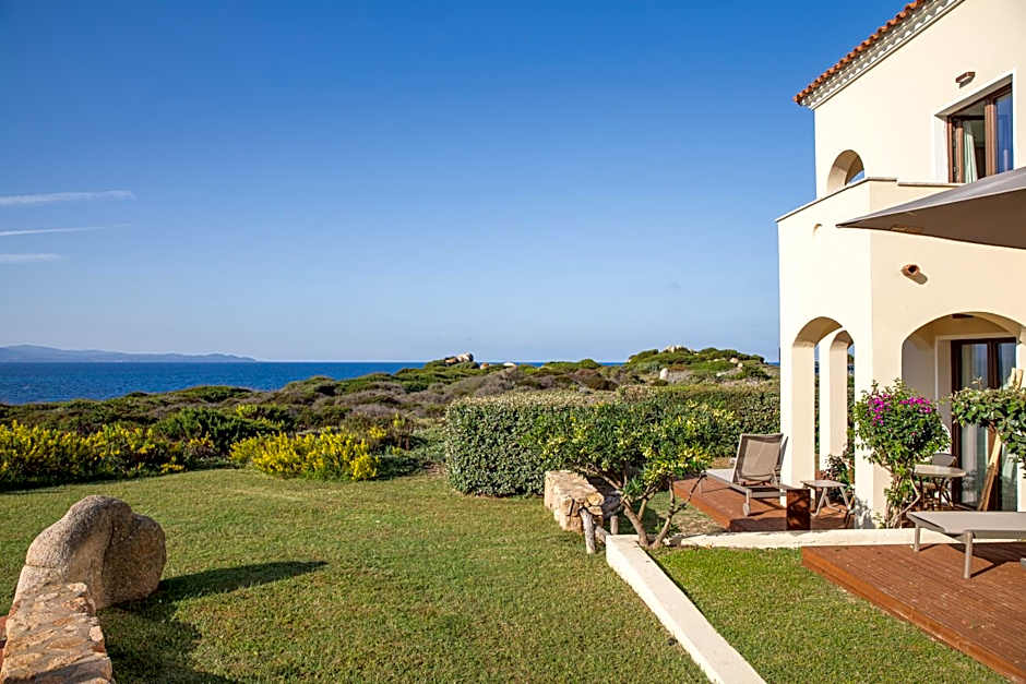 Mangia's Santa Teresa Sardinia, Curio Collection by Hilton