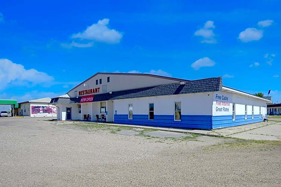 First Inn By OYO Quinter Hwy 70