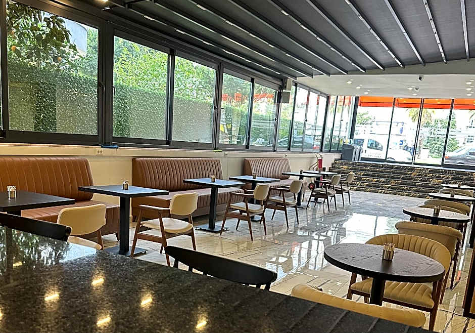 Irenic Hotel