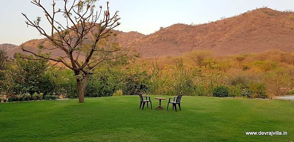 Devraj Villa - Luxury Pool Villa Udaipur