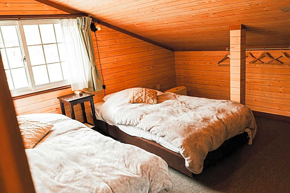 Hakuba Pension & Log Hotel Meteor