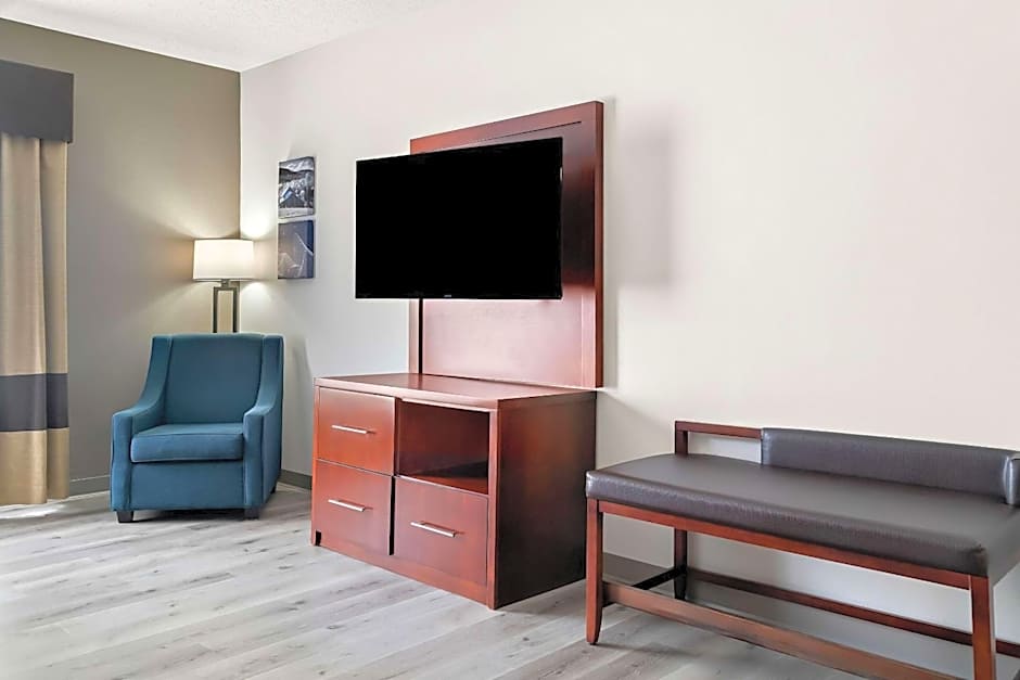 Comfort Suites Southfield/Detroit