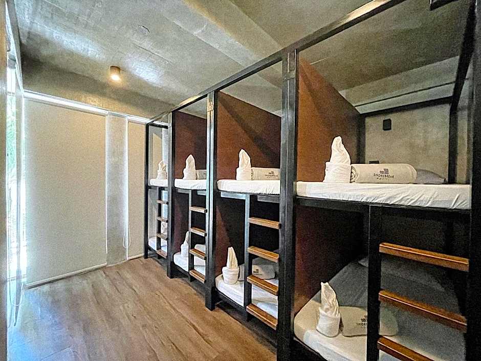 Shorebreak Hostel San Juan La Union