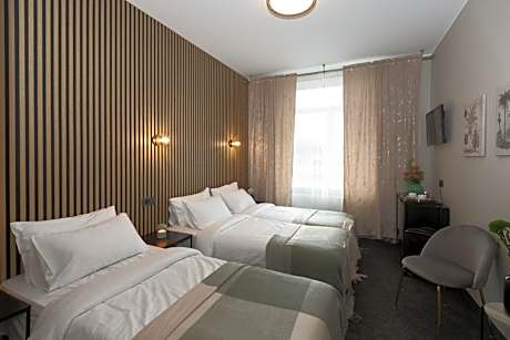 Triple Room with Shared Bathroom