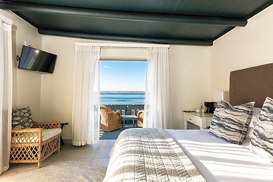 Abalone Hotel & Villas
