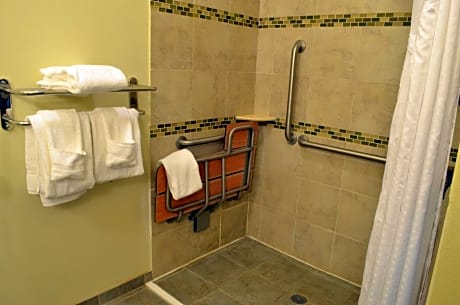 King Room - Hearing Accessible