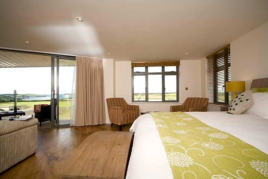 The Pickwick Inn & Oliver's Restaurant